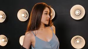 Video Iclik – Kompilasi Jilbab Hyper Semir Biru